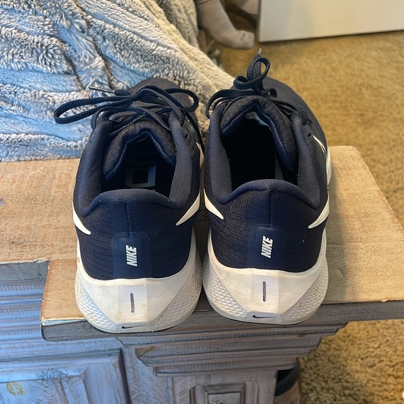 Nike Runners - Picture 3 of 5